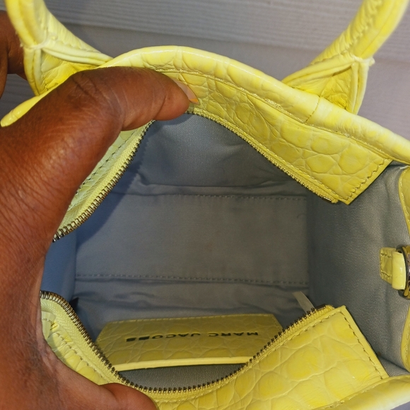 Marc Jacobs mini croc crossbody "the tote bag" - Picture 7 of 10